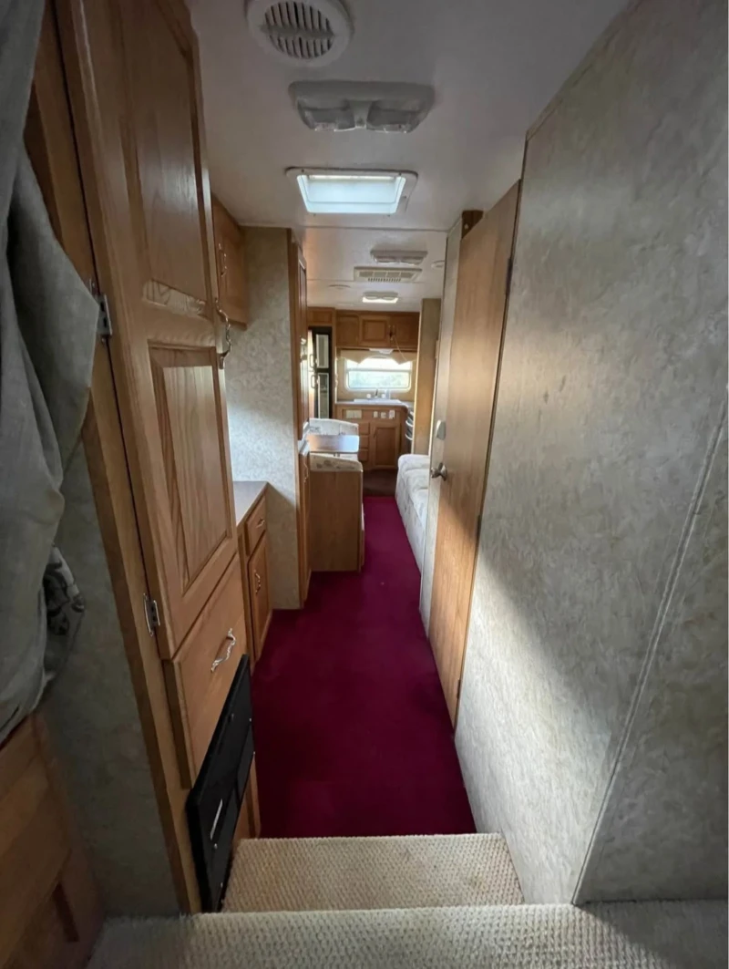 Каравана Други Американска каравана , снимка 6 - Каравани и кемпери - 52996504