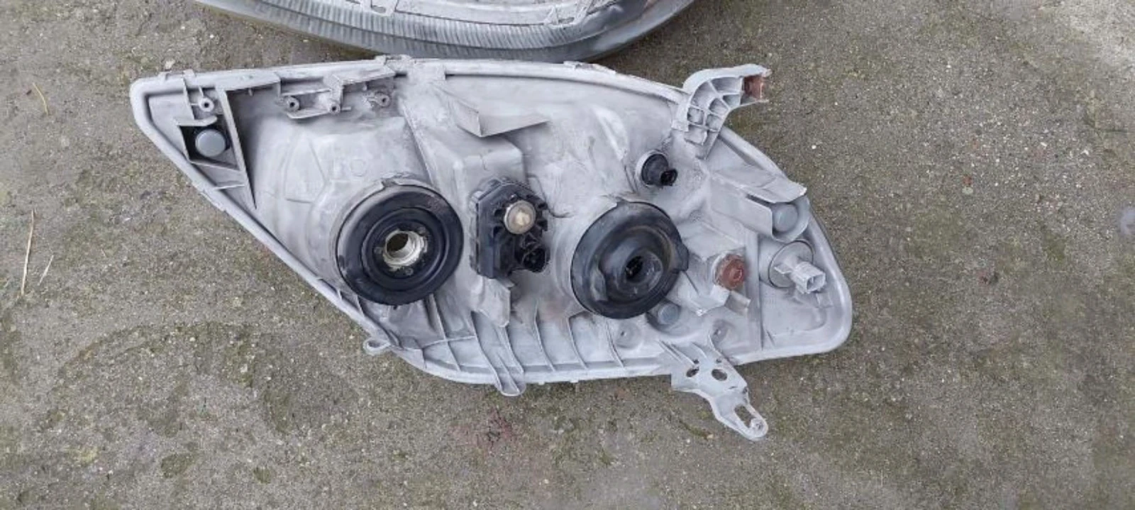 Продава фарове за Toyota Corolla 2002г., снимка 3 - Части - 54172060