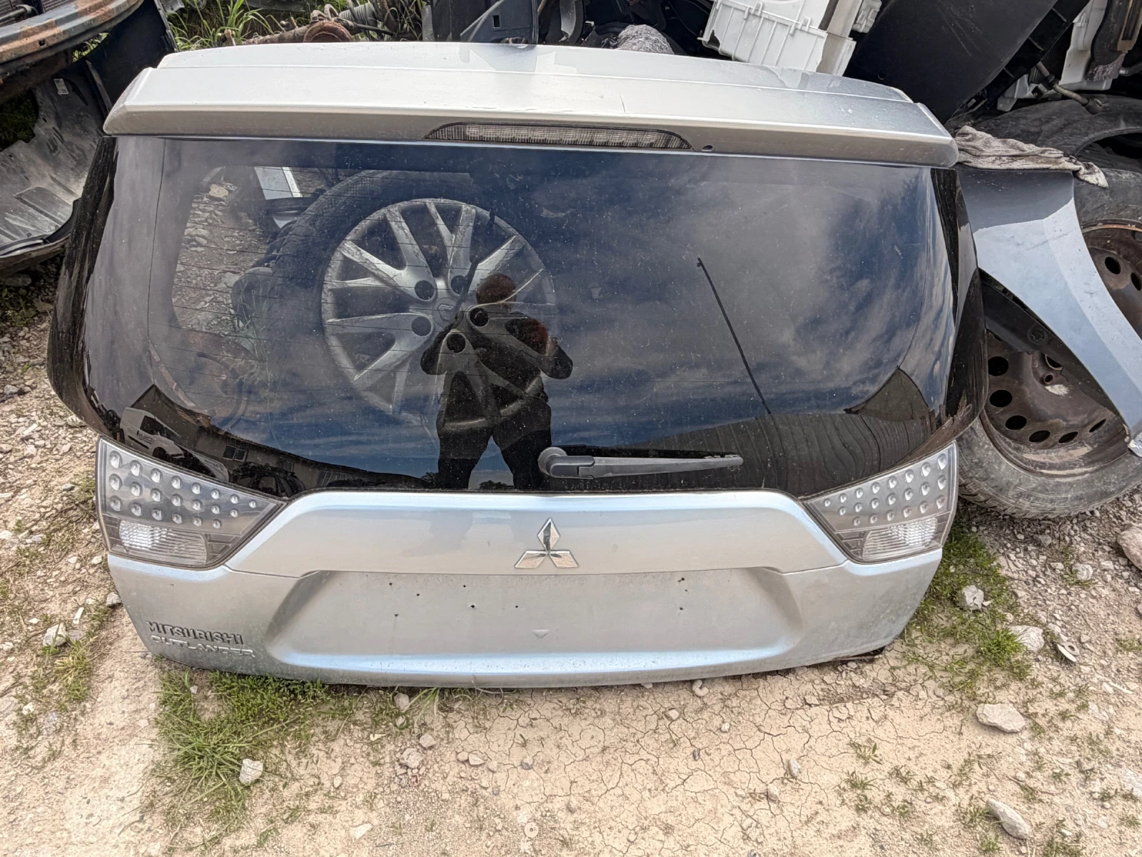 Заден капак със стъкло MITSUBISHI OUTLANDER 2010