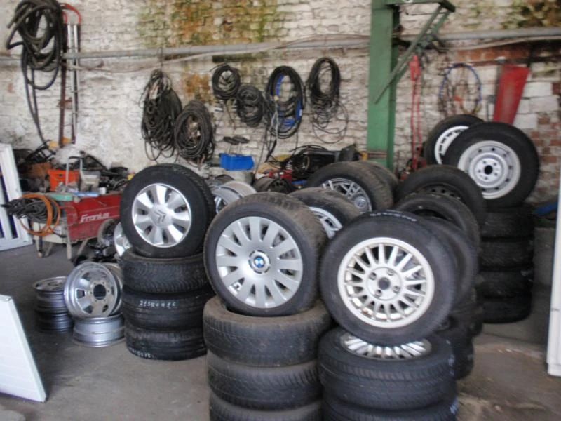 Гуми Летни 225/40R18, снимка 12 - Гуми и джанти - 8367607