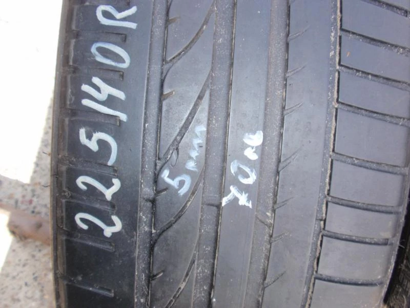 Гуми Летни 225/40R18, снимка 4 - Гуми и джанти - 8367607