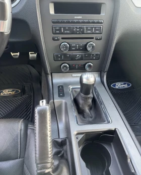 Ford Mustang V6 * РЪЧКА * КОЖА * ПОДГРЕВ * CARFAX * , снимка 7