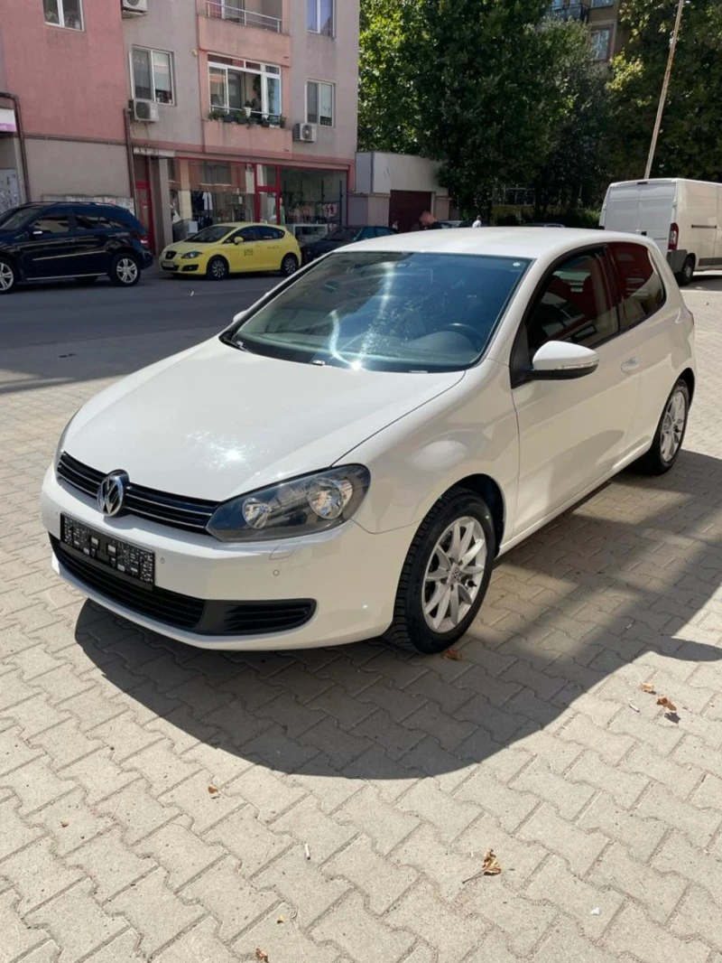 VW Golf, снимка 1 - Автомобили и джипове - 42079557