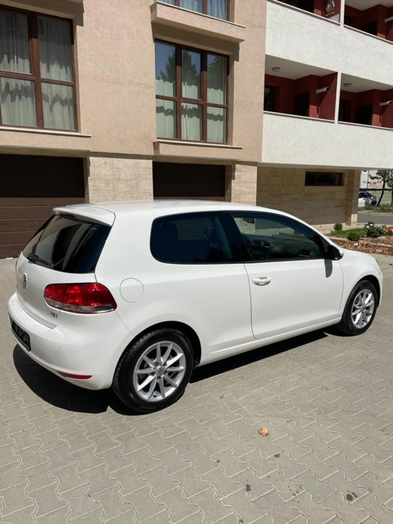 VW Golf, снимка 17 - Автомобили и джипове - 42079557