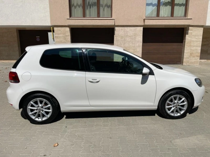 VW Golf, снимка 16 - Автомобили и джипове - 42079557