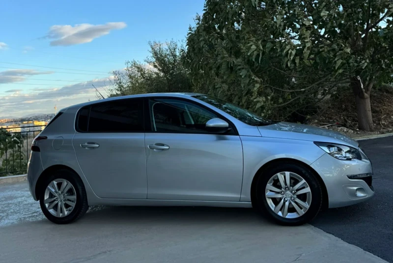 Peugeot 308 1.6 BlueHDI LED Navi, снимка 17 - Автомобили и джипове - 47417913