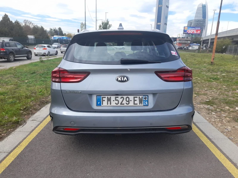 Kia Ceed 1.6CRDI-AUTOMATIC-NAVI-FACELIFT-камера, снимка 3 - Автомобили и джипове - 47535834