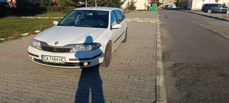 Renault Laguna 2 1, 8 16v (комби), снимка 5 - Автомобили и джипове - 47647876