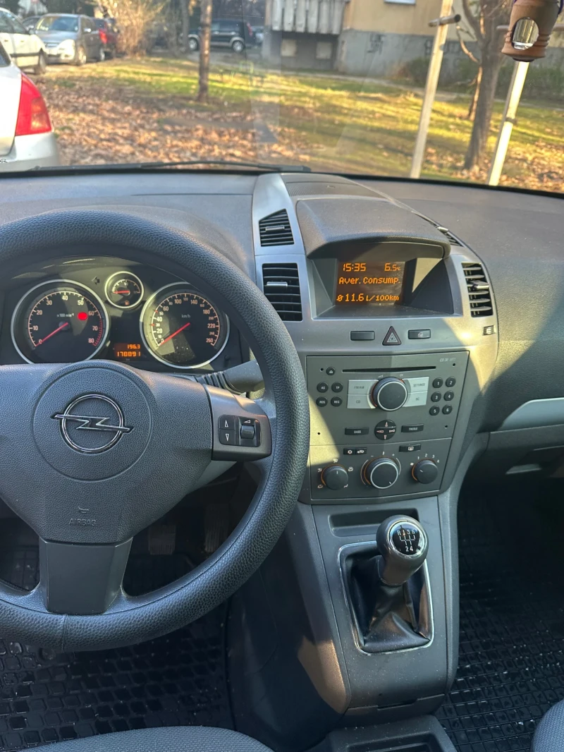 Opel Zafira, снимка 8 - Автомобили и джипове - 49543218