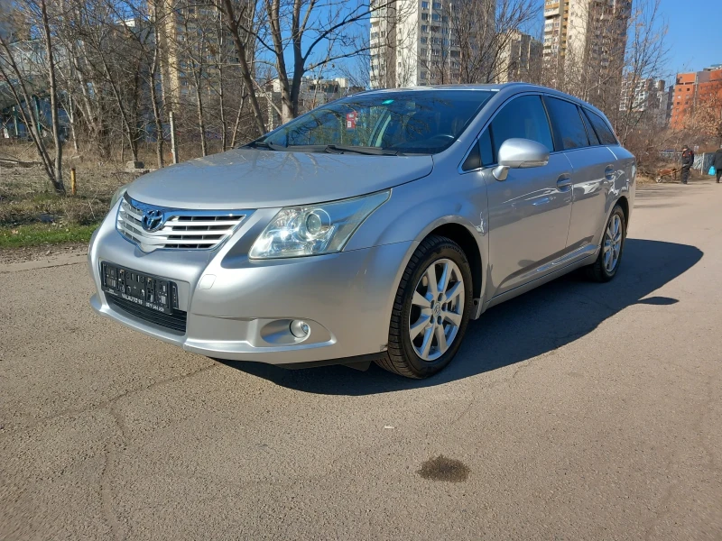 Toyota Avensis 2.0 i , снимка 1 - Автомобили и джипове - 49377247