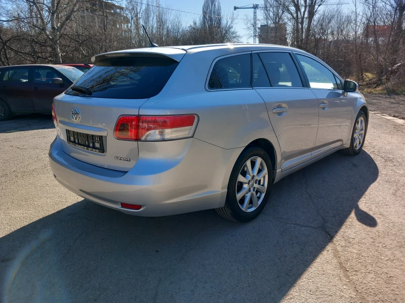 Toyota Avensis 2.0 i , снимка 5 - Автомобили и джипове - 49377247