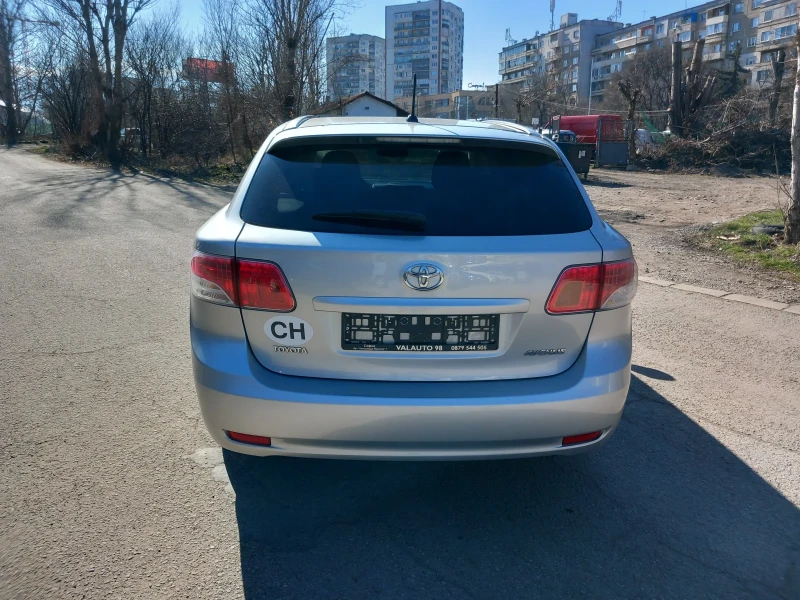 Toyota Avensis 2.0 i , снимка 6 - Автомобили и джипове - 49377247