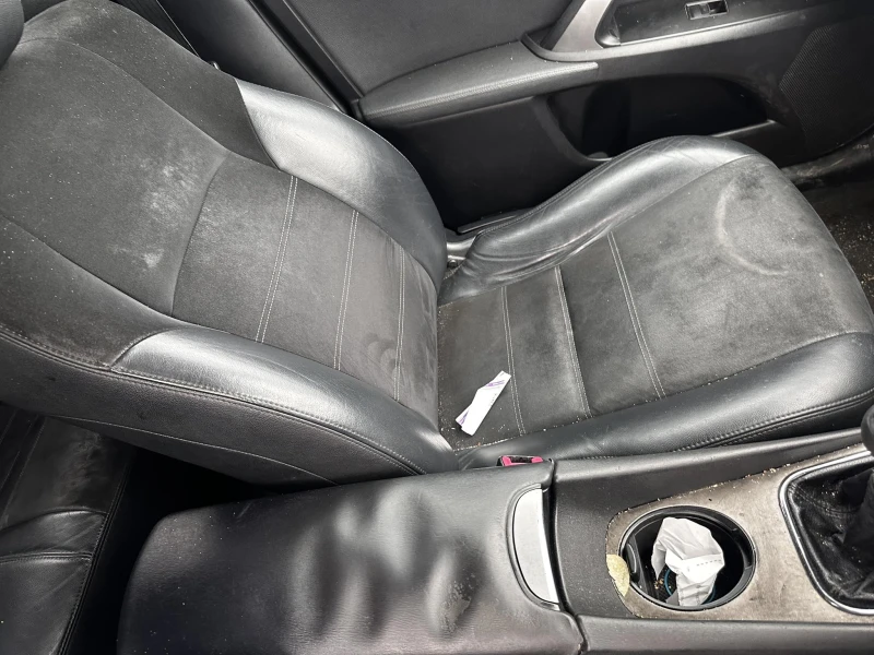 Toyota Avensis 2.0 D-4D (124 к.с.)NAVIGATION, снимка 7 - Автомобили и джипове - 52982413