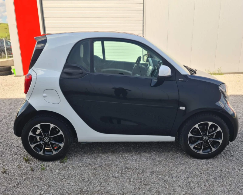 Smart Fortwo 1.0 BENZIN 52KW EVRO6B, снимка 14 - Автомобили и джипове - 51542287
