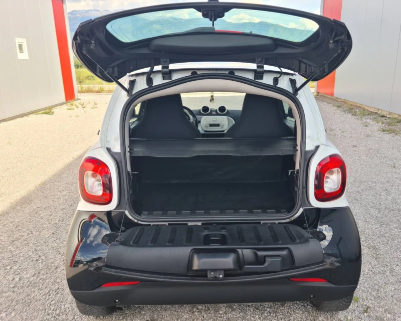 Smart Fortwo 1.0 BENZIN 52KW EVRO6B, снимка 15 - Автомобили и джипове - 51542287