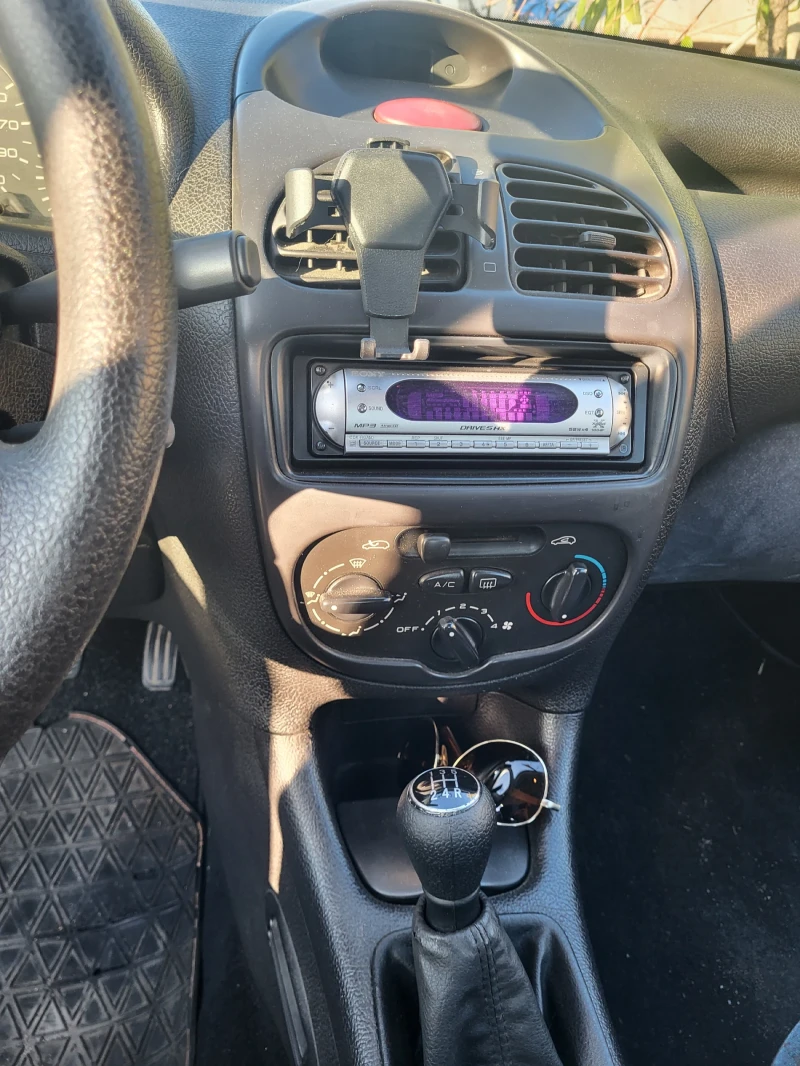 Peugeot 206, снимка 6 - Автомобили и джипове - 52178674