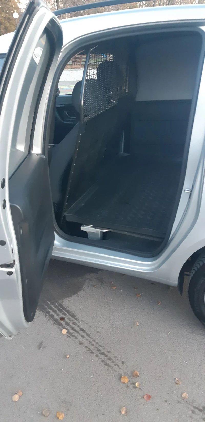 Skoda Praktik 1.6 TDI 90кс 2015г, снимка 10 - Автомобили и джипове - 52566635