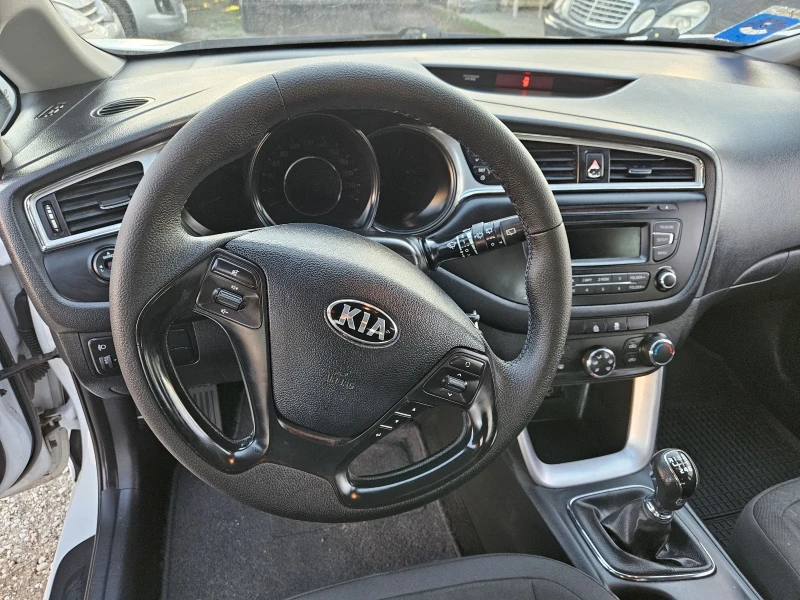 Kia Ceed 1.4crdi euro6, снимка 12 - Автомобили и джипове - 52771312