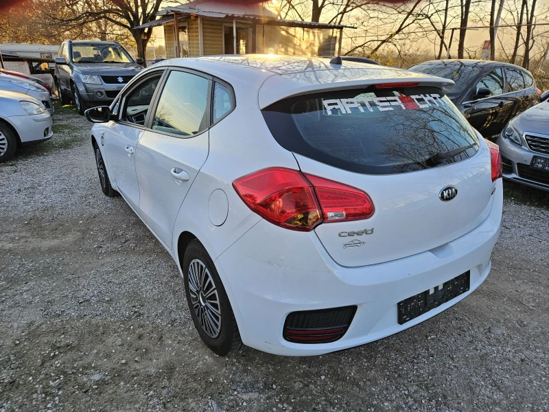 Kia Ceed 1.4crdi euro6, снимка 6 - Автомобили и джипове - 52771312