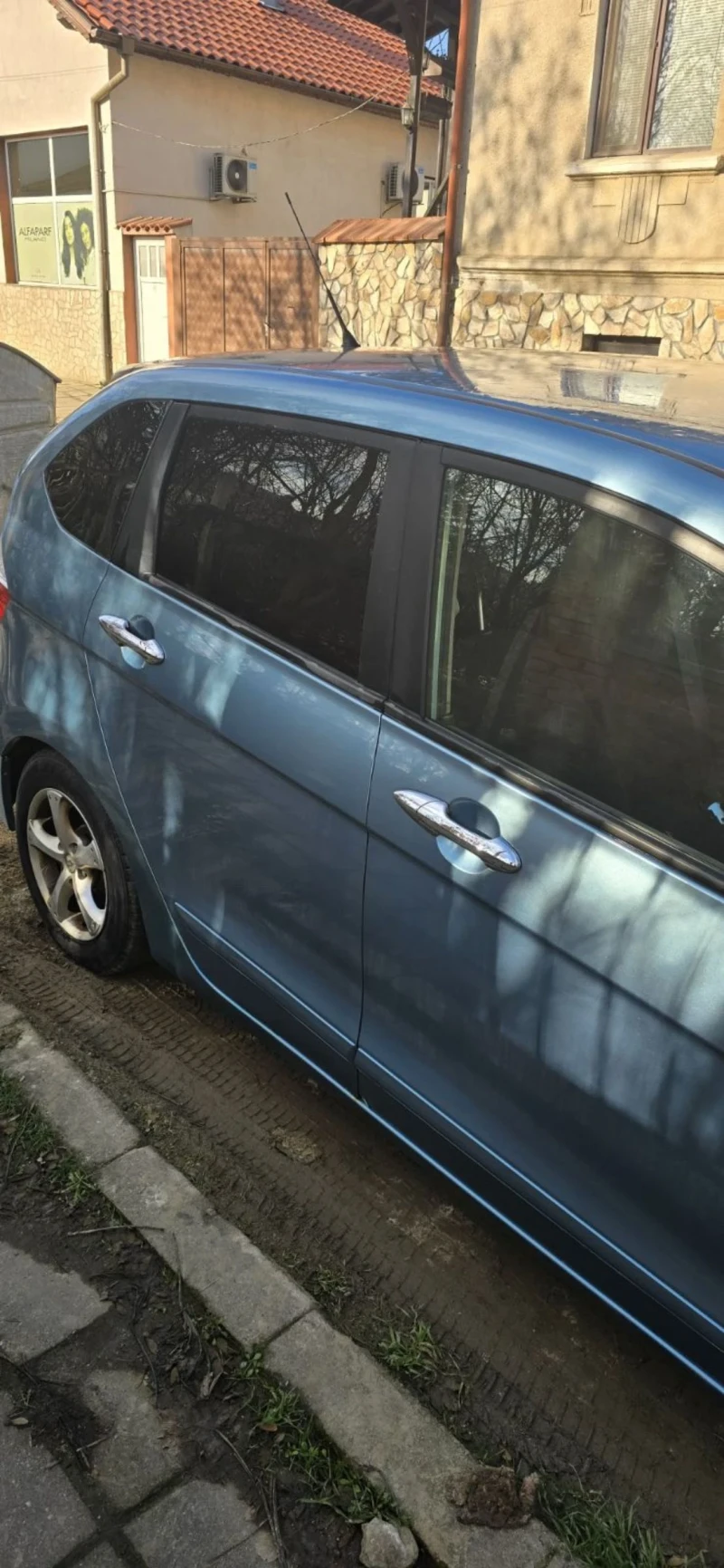 Honda Fr-v, снимка 5 - Автомобили и джипове - 53293598