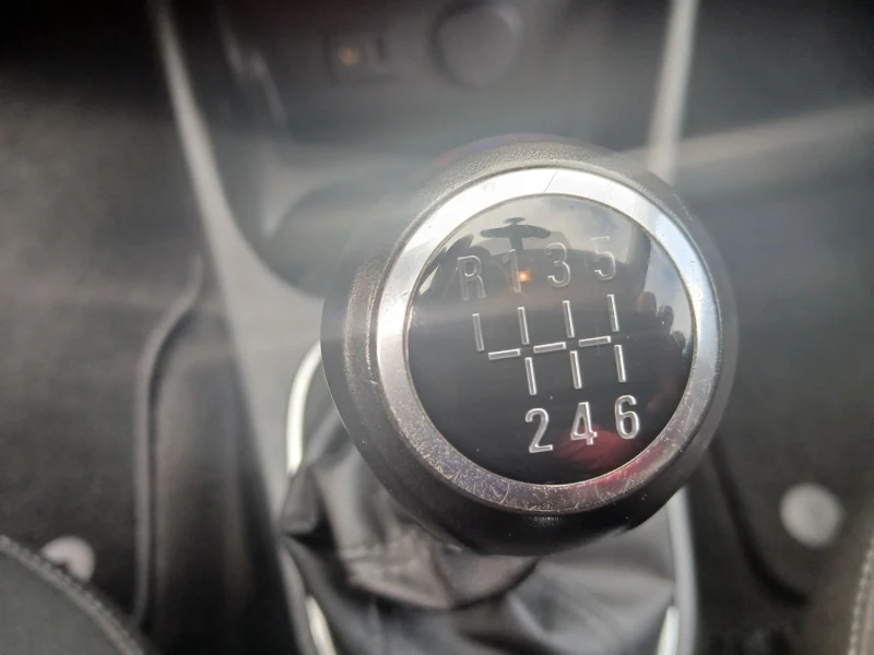 Opel Corsa, снимка 11 - Автомобили и джипове - 53420599