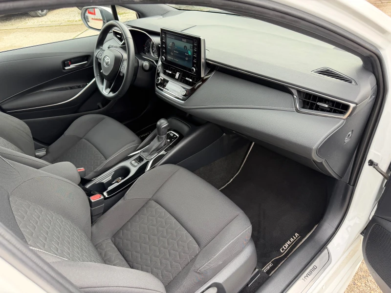 Toyota Corolla 1.8h 122k.с 67000км. ГАРАНЦИЯ, снимка 15 - Автомобили и джипове - 53494471