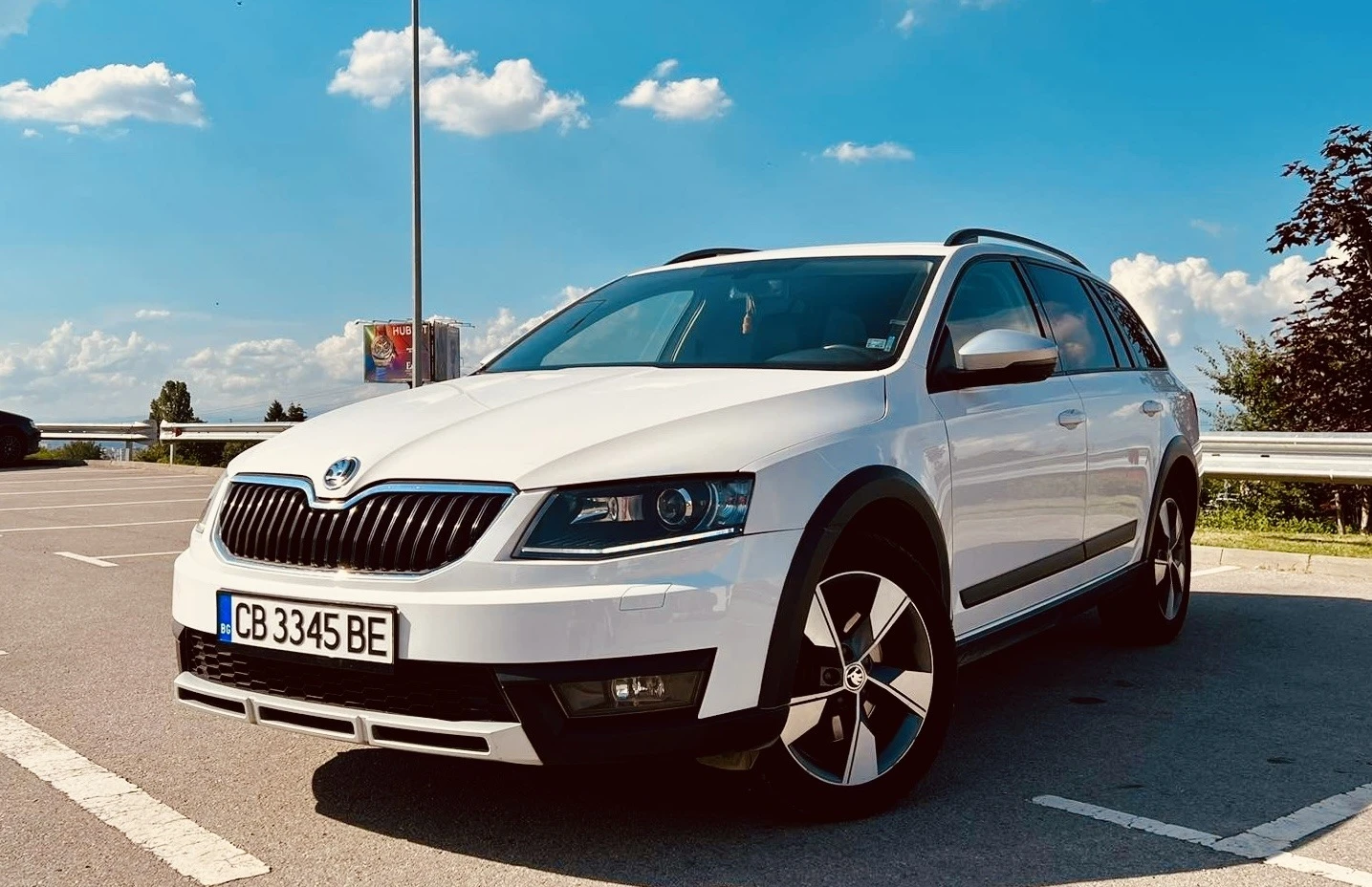 Skoda Octavia Scout 4x4 DSG - изображение 3