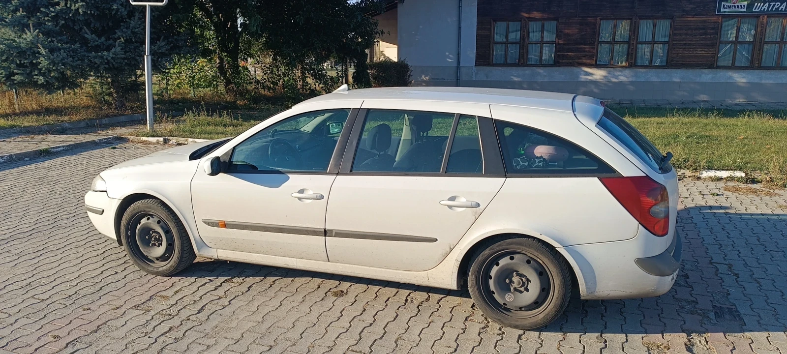 Renault Laguna 2 1, 8 16v (комби) - изображение 7