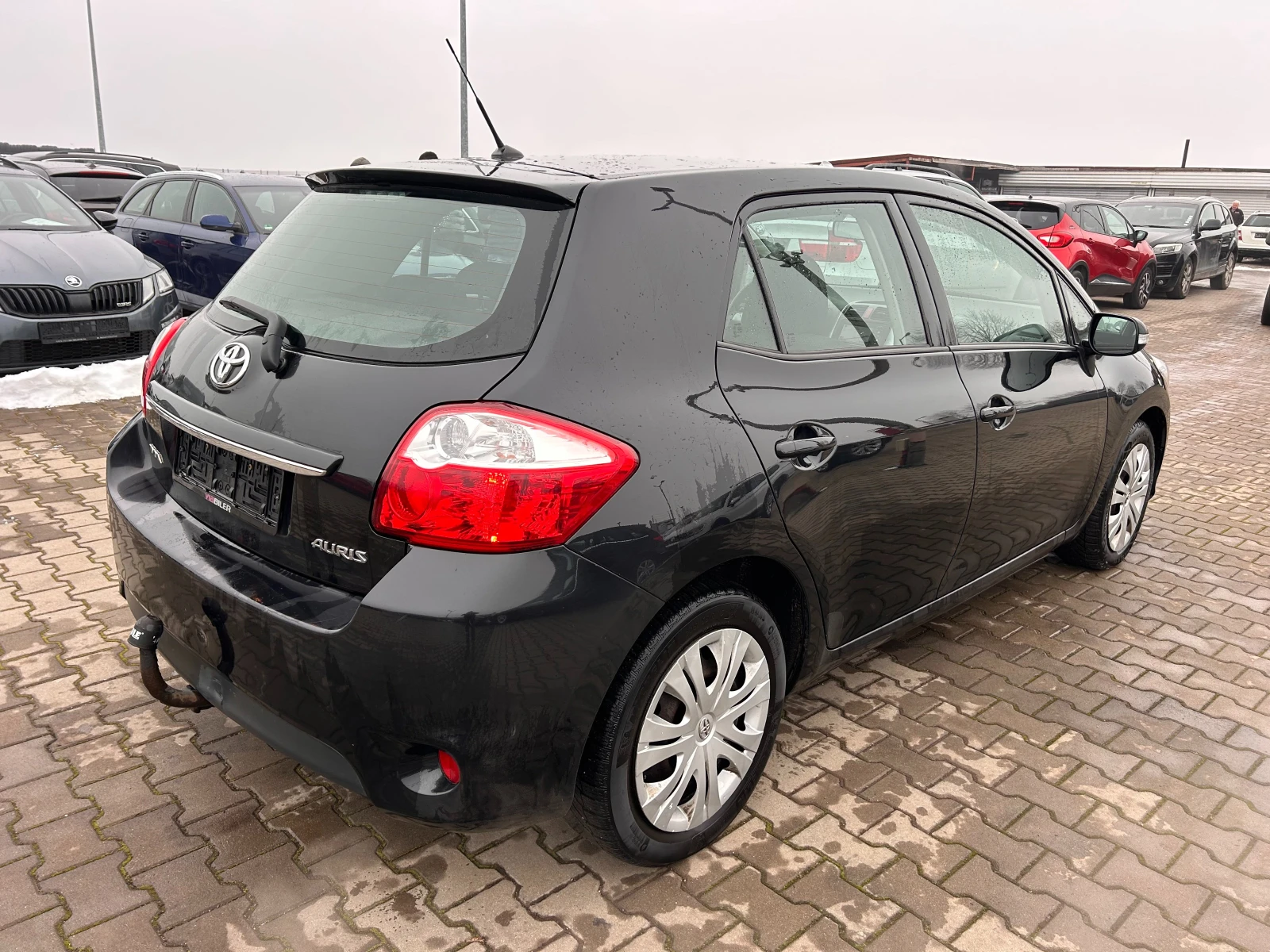 Toyota Auris 2.2D-4D NAVI EURO 5 - изображение 6