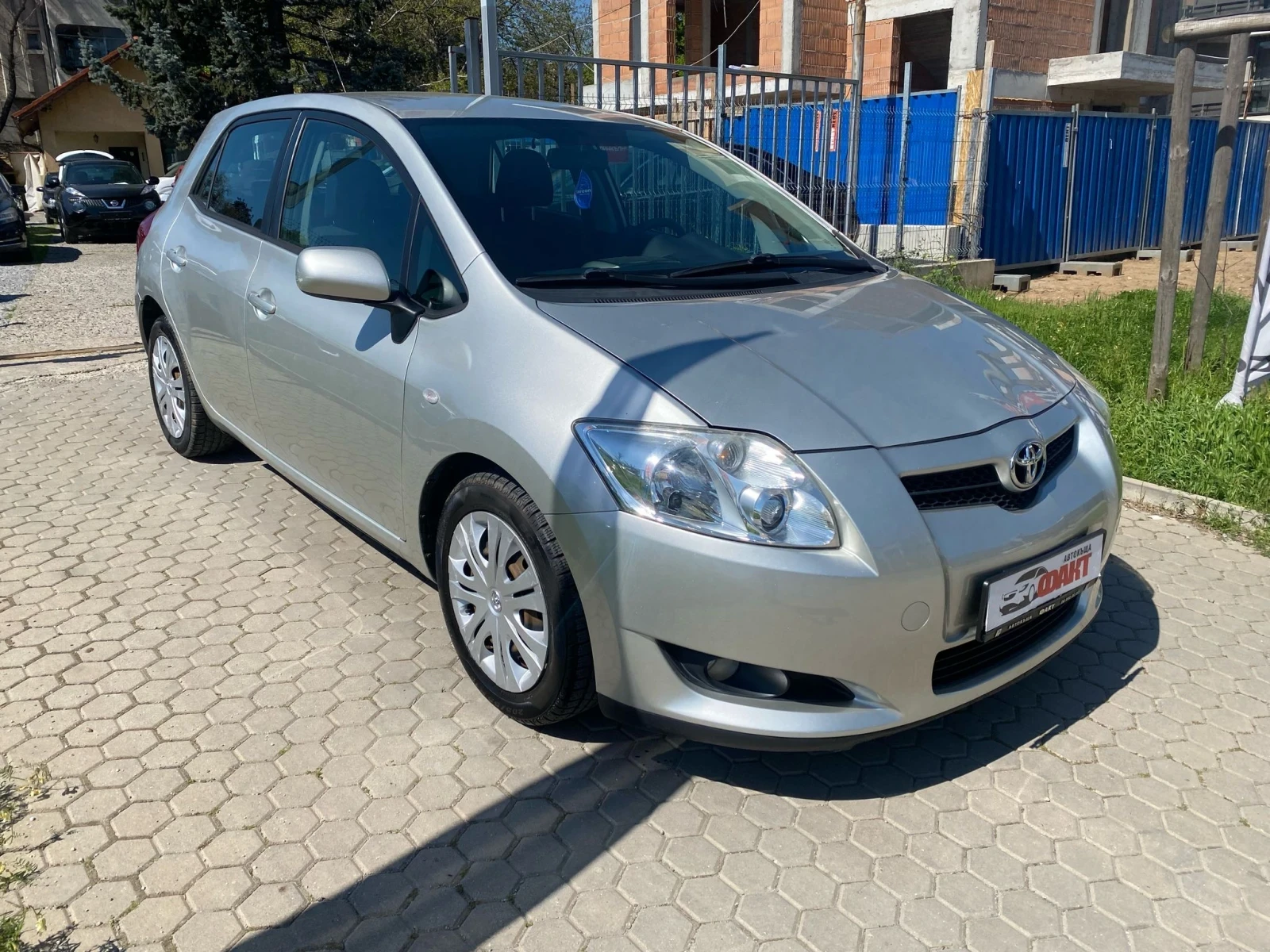 Toyota Auris 1.4D-4D - изображение 3