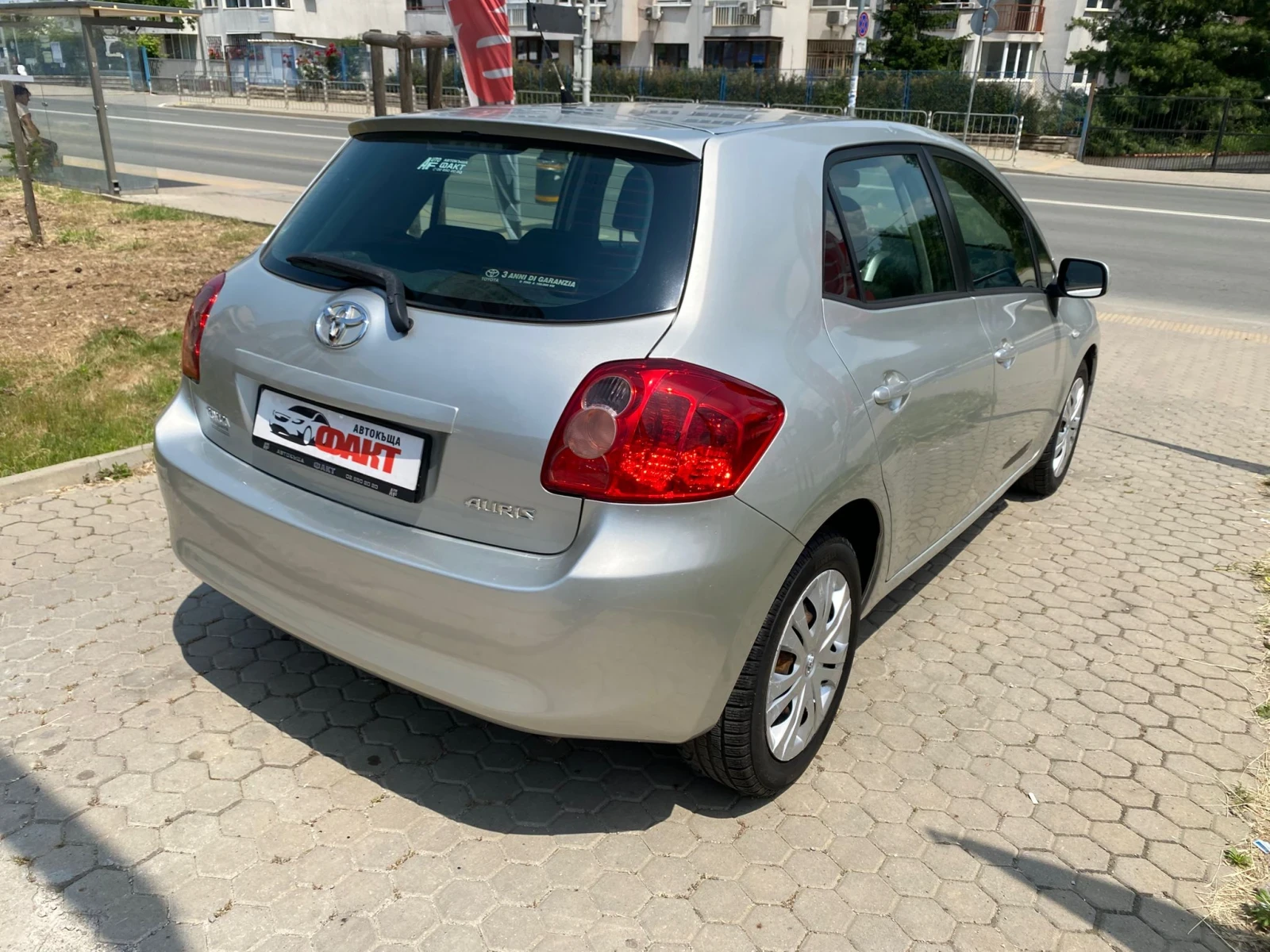 Toyota Auris 1.4D-4D - изображение 4