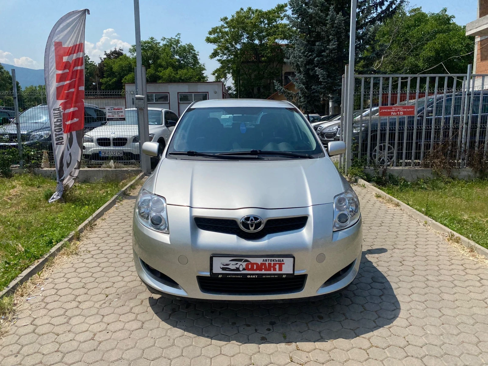 Toyota Auris 1.4D-4D - изображение 2