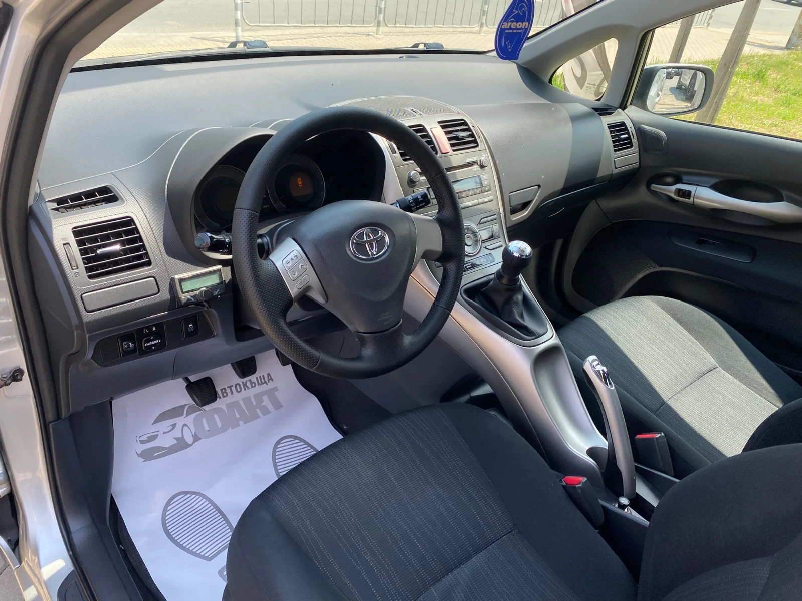 Toyota Auris 1.4D-4D - изображение 7