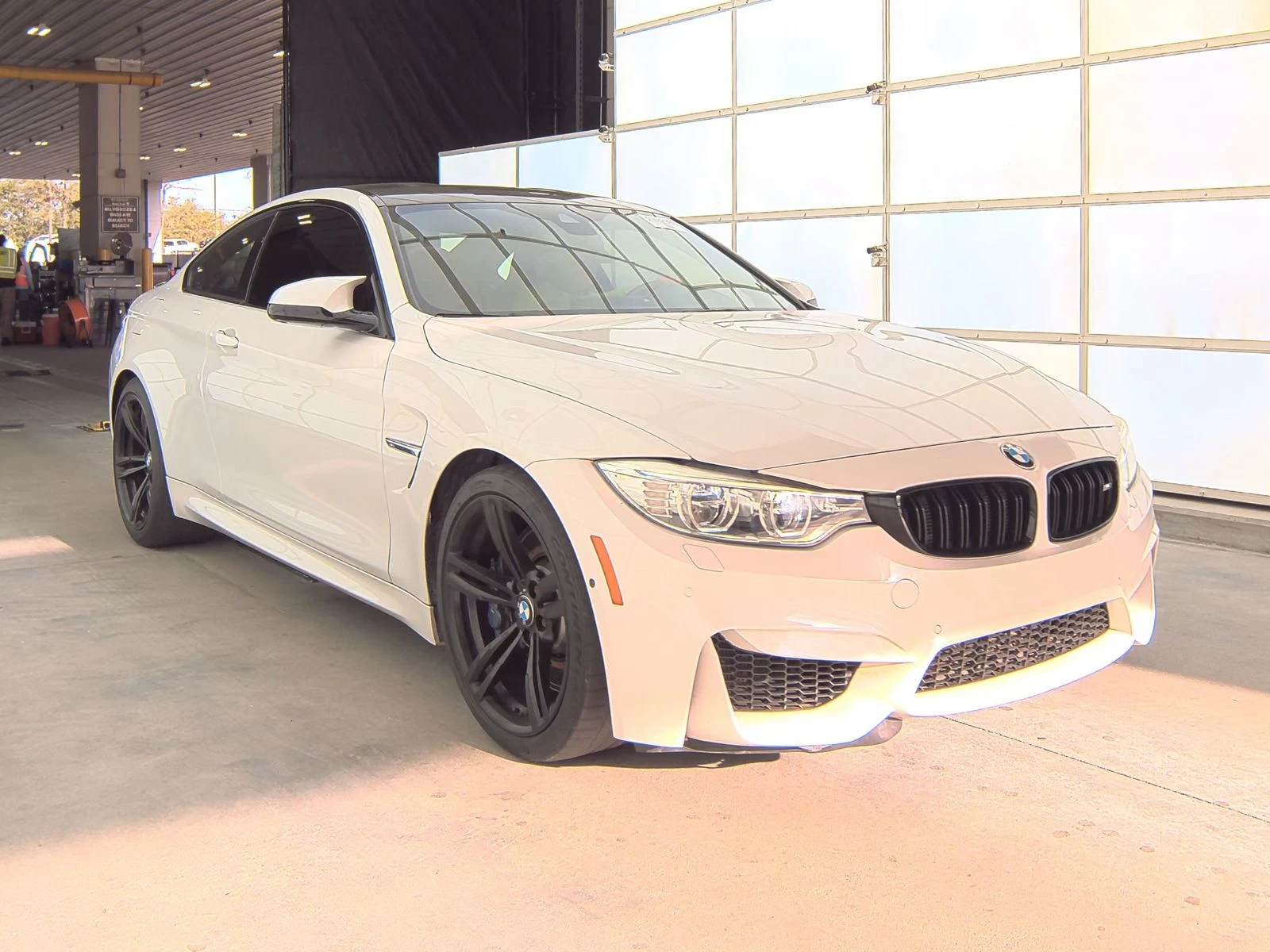 BMW M4 HEADUP* 360 KAMERA* KEYLESS* HARMAN* М-ОКАЧВАНЕ - изображение 3