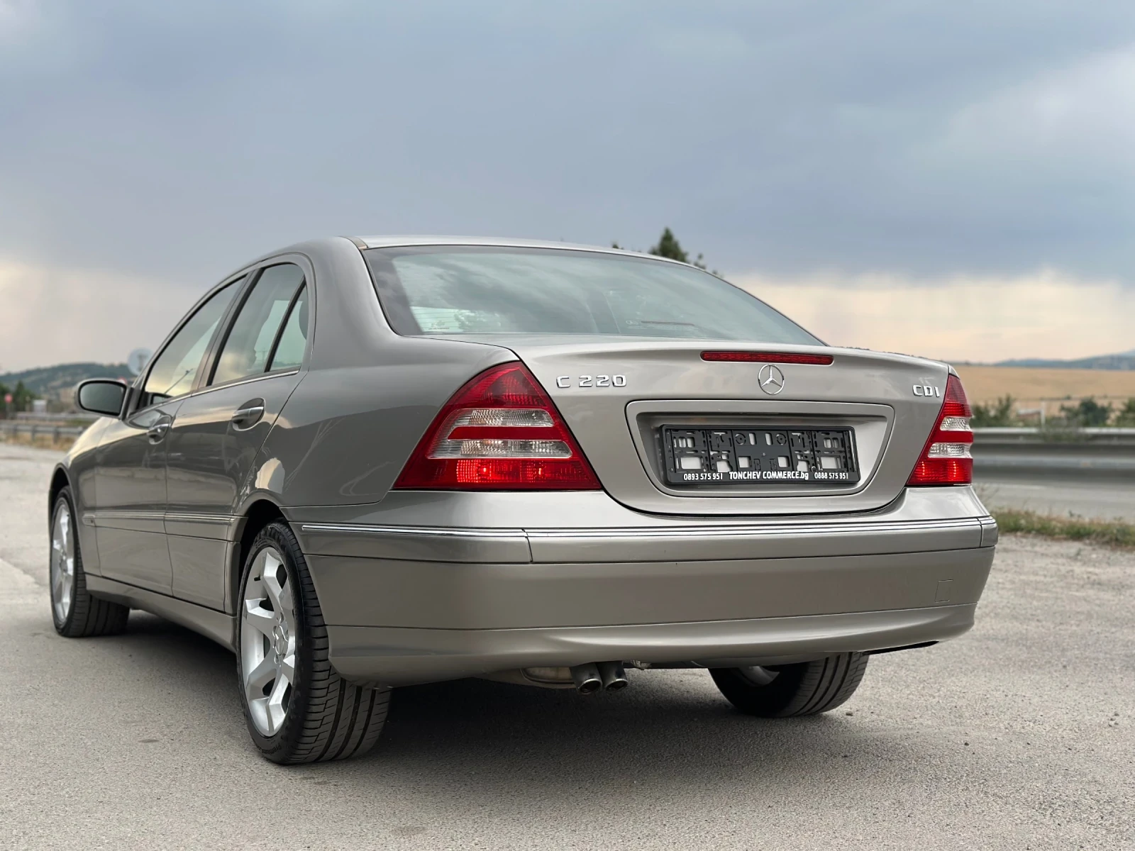 Mercedes-Benz C 220 SPORT Edition-153.000km-ORIGINAL-AUTOMAT-NAVI-NEW - изображение 4