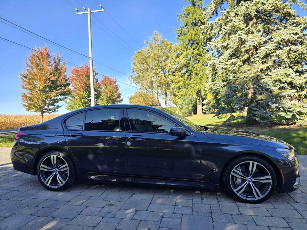 BMW 750 * CARFAX * АВТО КРЕДИТ * ЦЕНА ДО БГ! - изображение 3