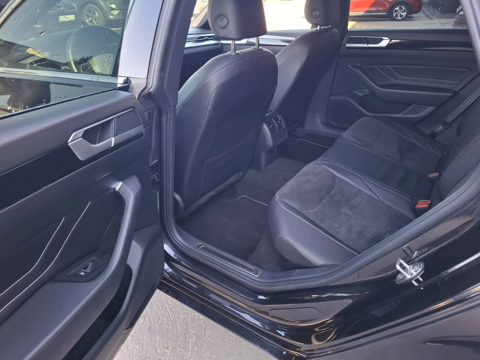 VW Arteon 2.0 TDI R-Line DSG  | Mobile.bg   7