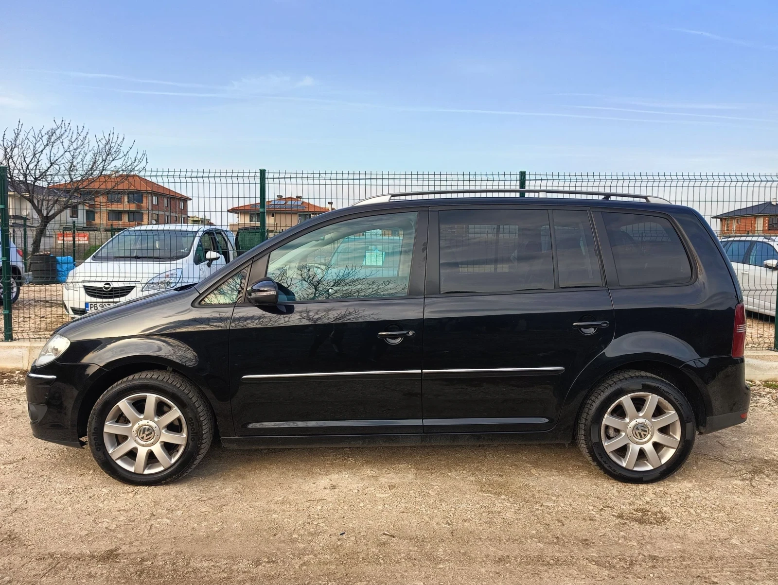 VW Touran 2.0  УНИКАТ 7 МЕСТЕН - изображение 8