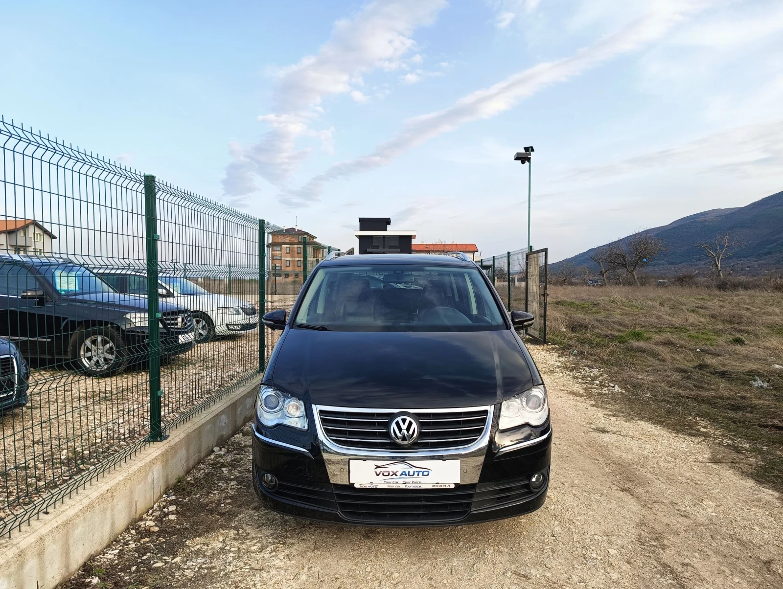 VW Touran 2.0  УНИКАТ 7 МЕСТЕН - изображение 3