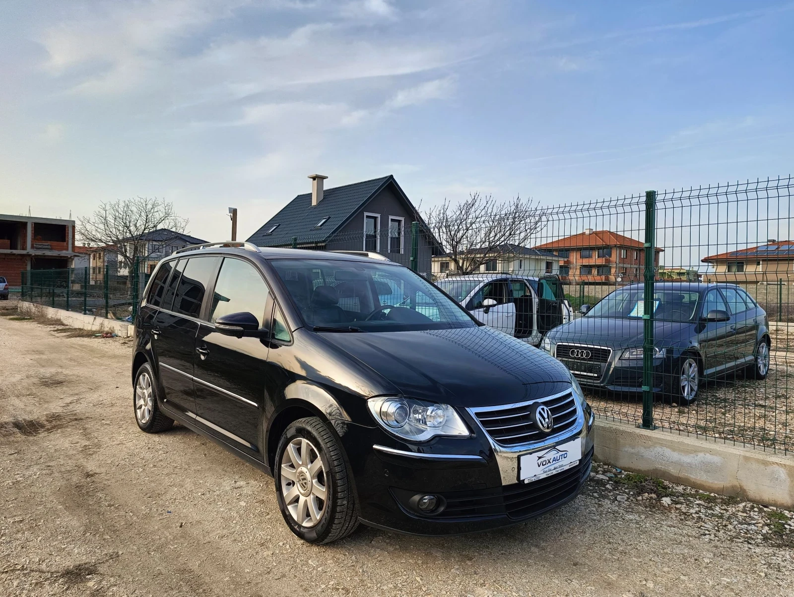 VW Touran 2.0  УНИКАТ 7 МЕСТЕН - изображение 5