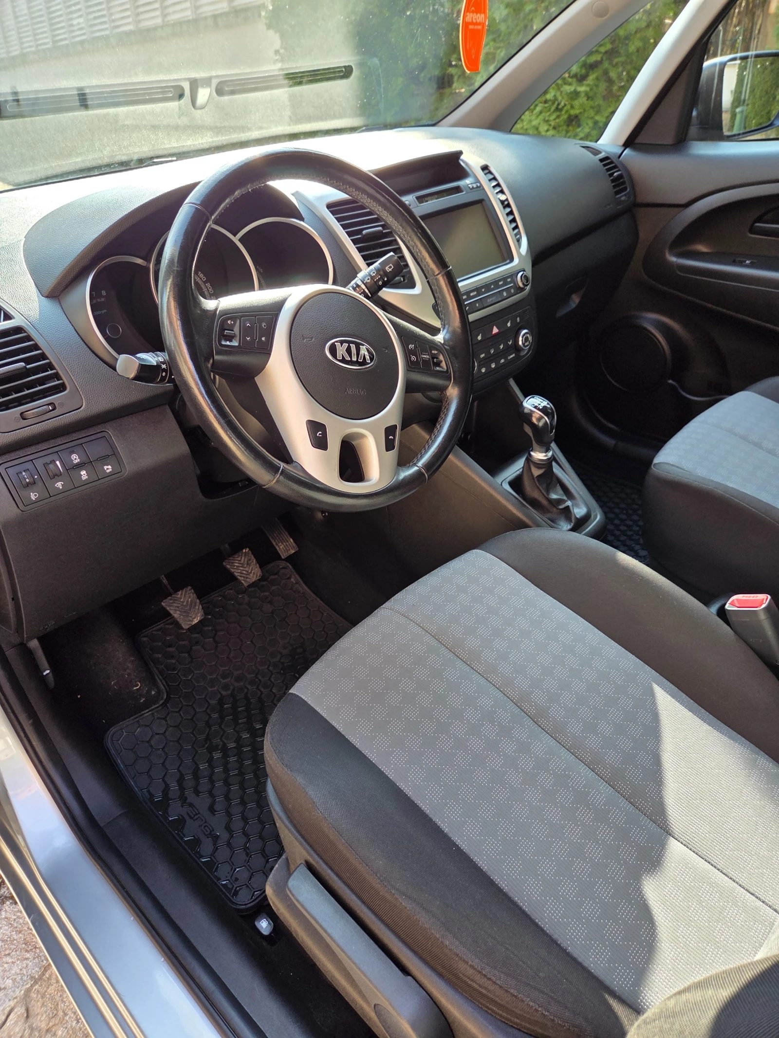 Kia Venga, снимка 12 - Автомобили и джипове - 53733577