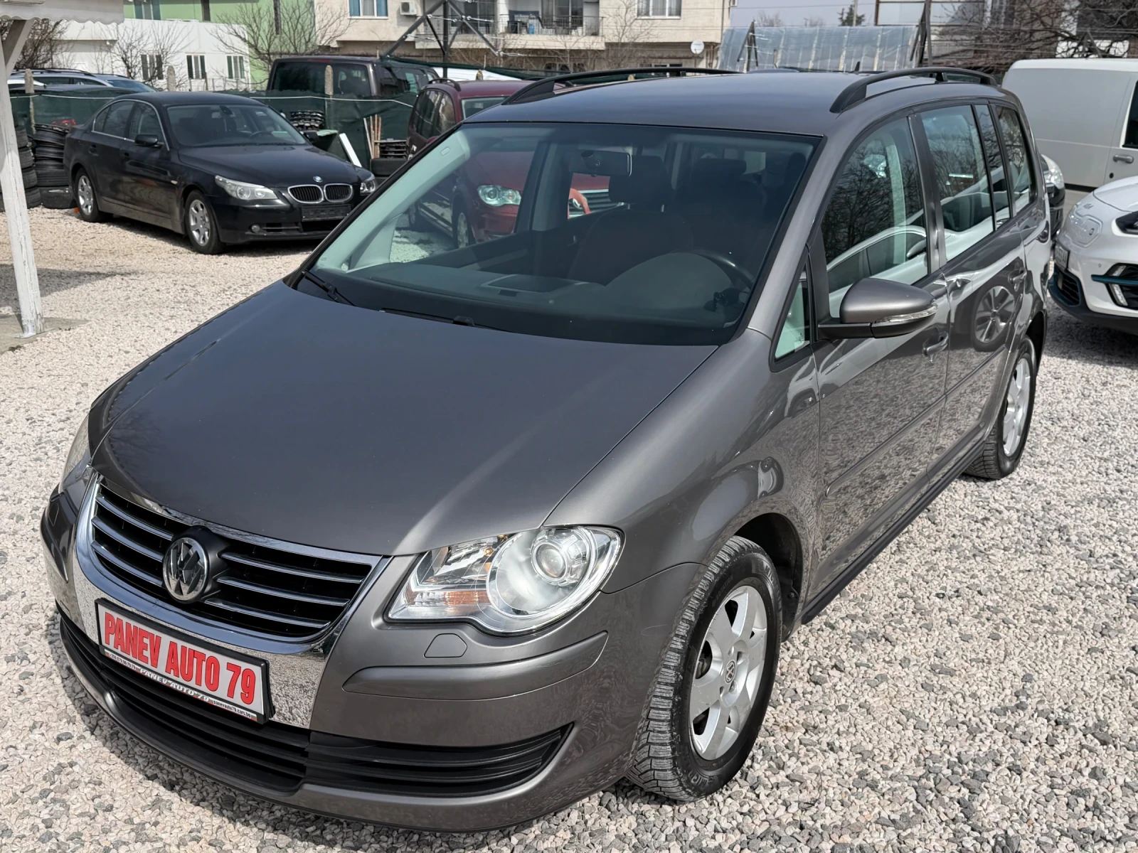 VW Touran 1, 9-105кс, снимка 2 - Автомобили и джипове - 53865114