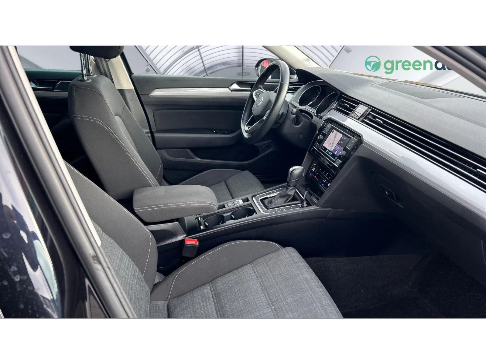 VW Passat 2. 0 TDi DSG SCR, Месечна вноска от 227  , снимка 9 - Автомобили и джипове - 54377457
