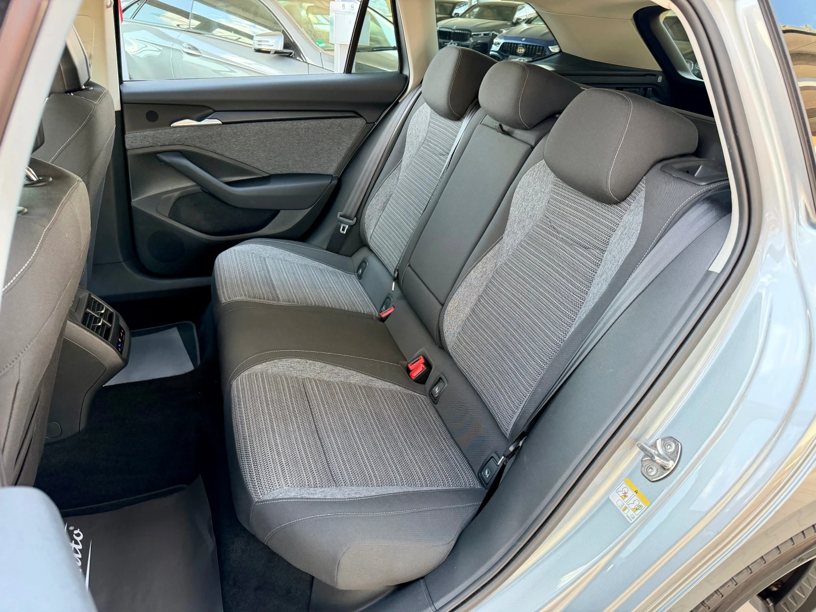 Skoda Superb 2.0TDI#DISTR#KEYLESS#CAMERA#FULL ASSIST#НОВА, снимка 7 - Автомобили и джипове - 54444774