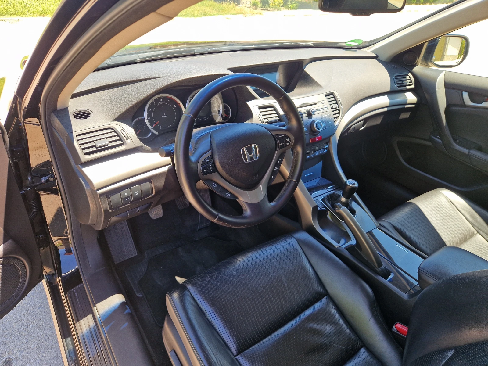 Honda Accord Executive Executive 2.2 i-DTEC, снимка 11 - Автомобили и джипове - 54806724