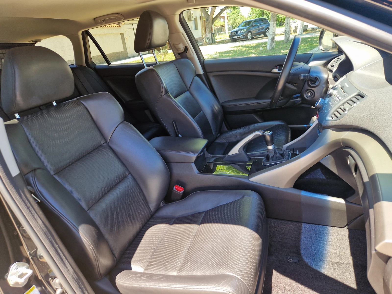 Honda Accord Executive Executive 2.2 i-DTEC, снимка 13 - Автомобили и джипове - 54806724