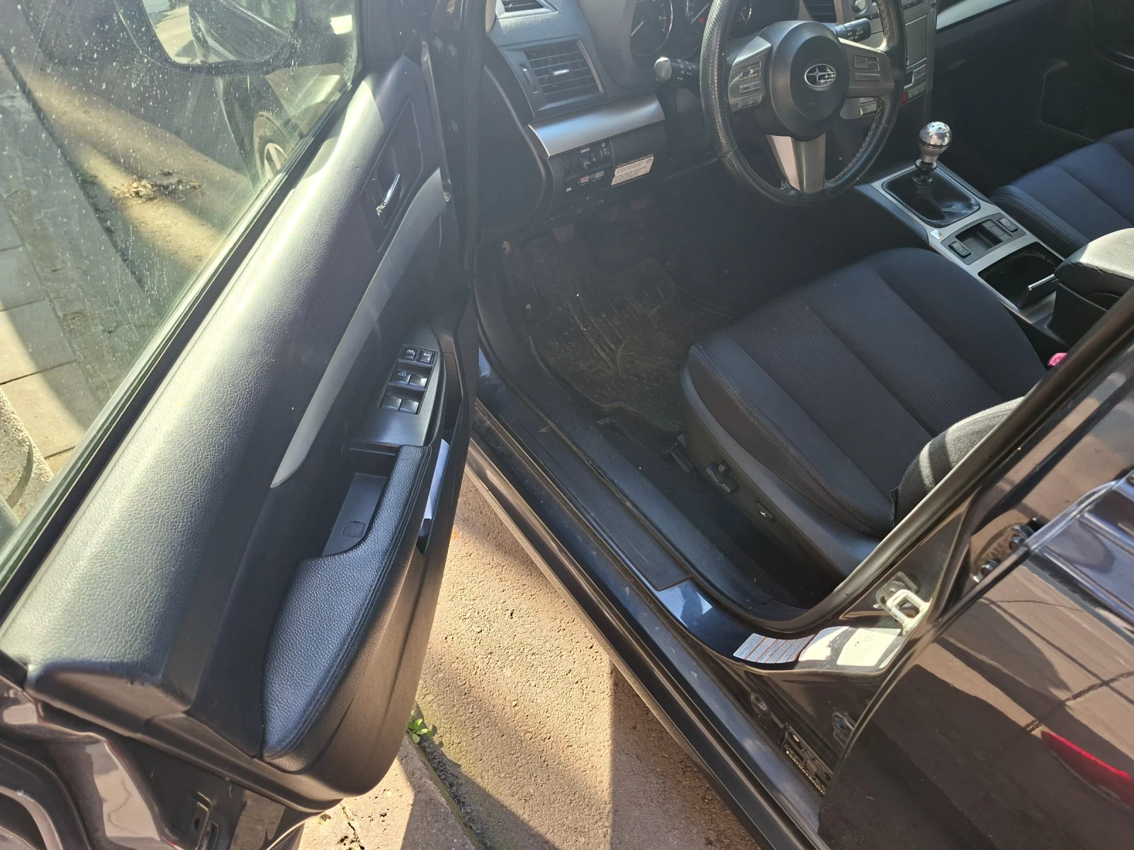 Subaru Legacy 2.0D, снимка 12 - Автомобили и джипове - 54916687