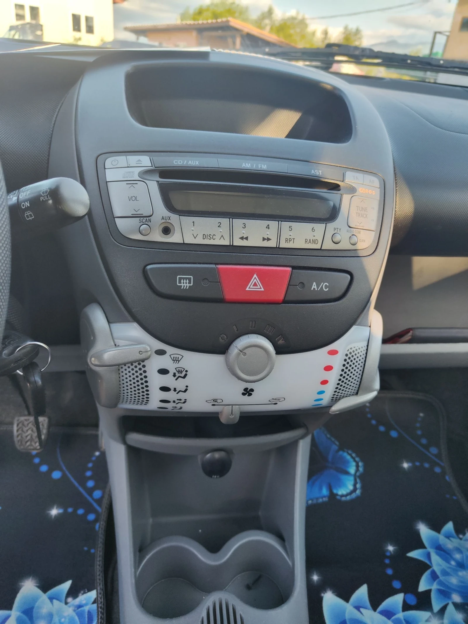 Citroen C1 1.0 Klima 68 k.s., снимка 13 - Автомобили и джипове - 54973946