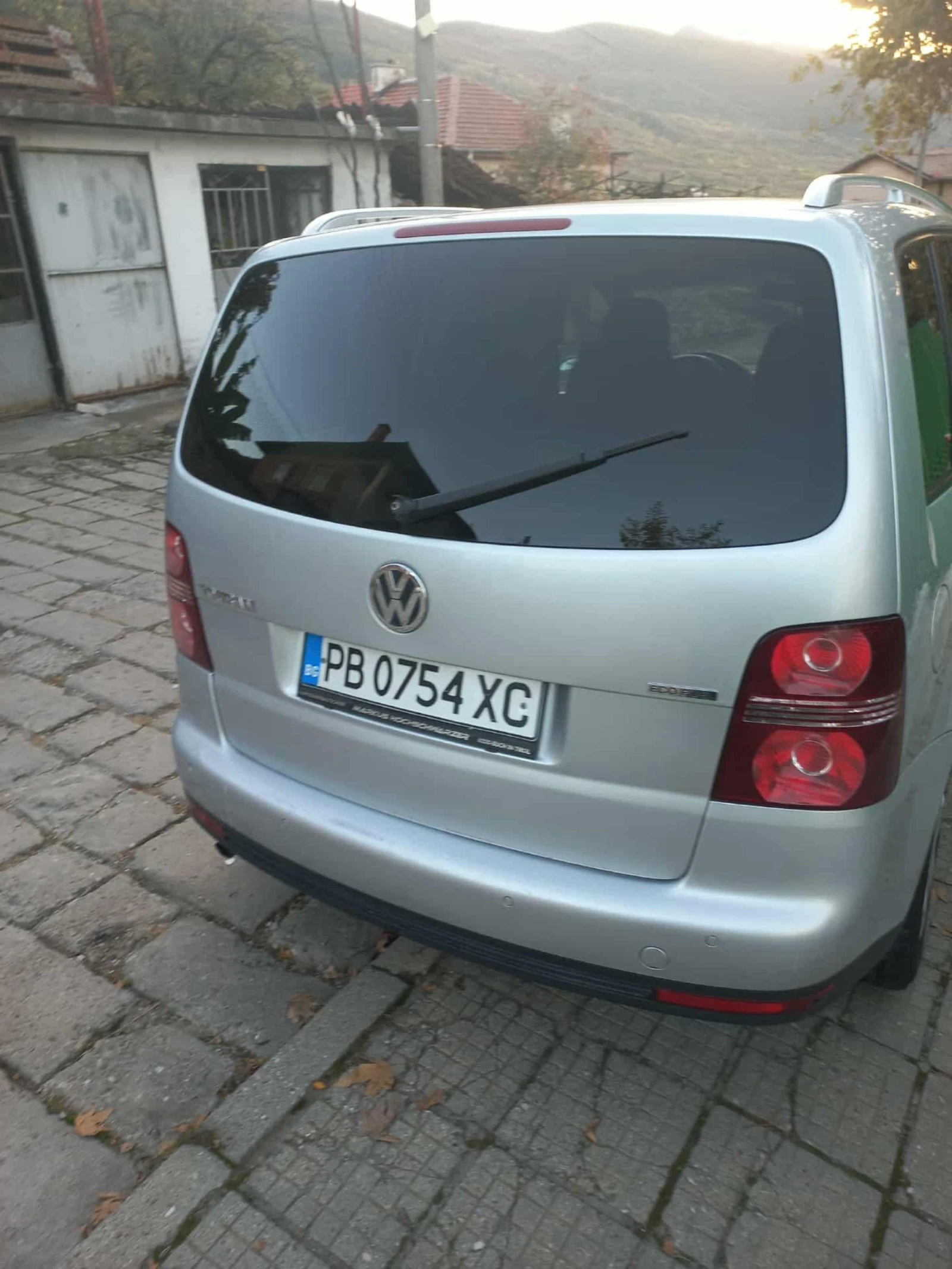 VW Touran, снимка 2 - Автомобили и джипове - 55014055