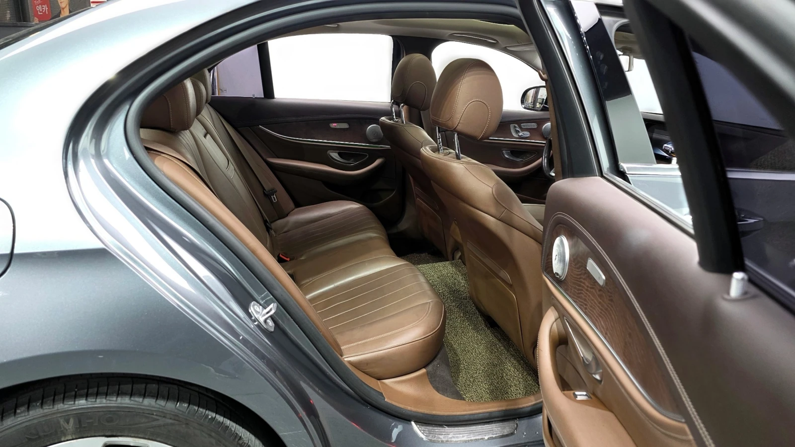 Mercedes-Benz E 300 * DIS * ����� * BURM * 360 * ���� | Mobile.bg � ����������� 11